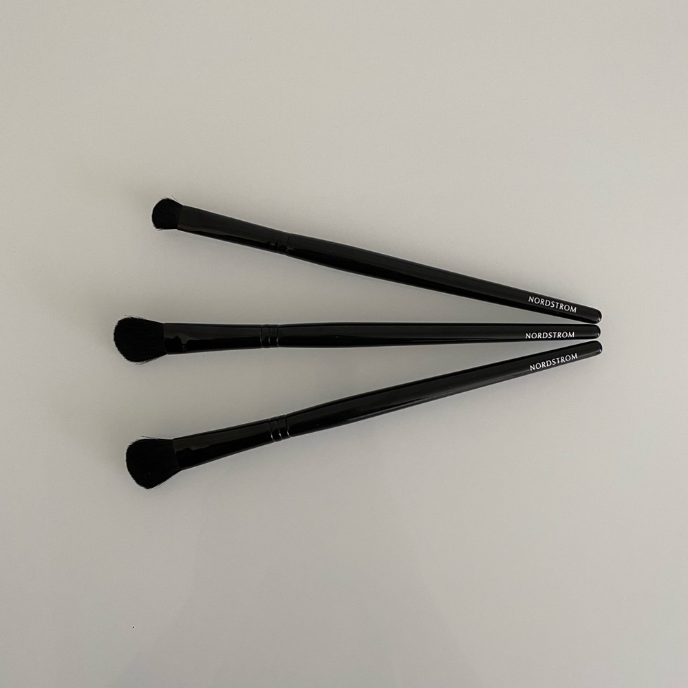 Nordstrom - 3 Makeup Brushes